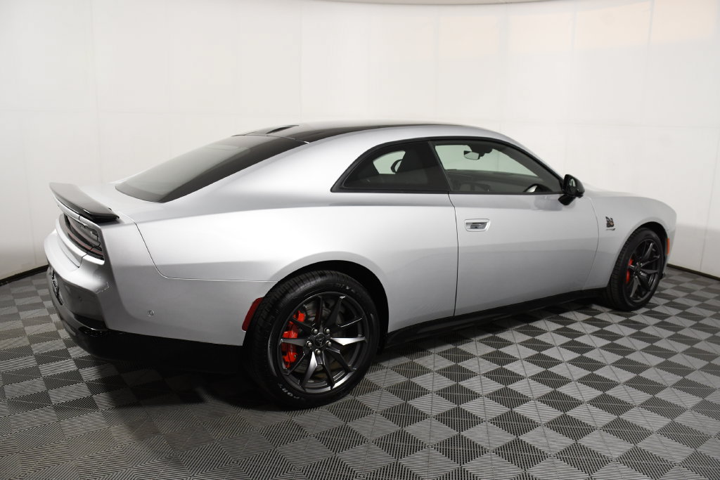 Used 2024 Dodge Charger Daytona Scat Pack w/ Plus Group AWD/4WD image 7