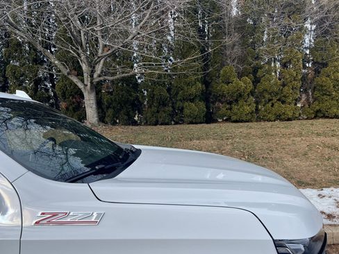 Used 2023 Chevrolet Suburban Z71 w/ Luxury Package image 65