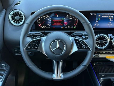 New 2026 Mercedes-Benz GLA 250 image 18
