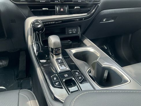 Used 2024 Lexus NX 350 AWD image 12