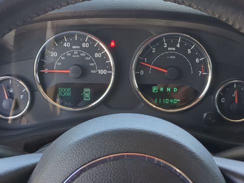 Used 2017 Jeep Wrangler Unlimited Sport w/ Connectivity Group AWD/4WD image 31
