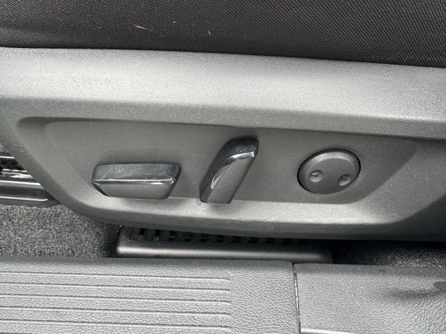 Used 2023 Nissan Rogue SV AWD/4WD image 17