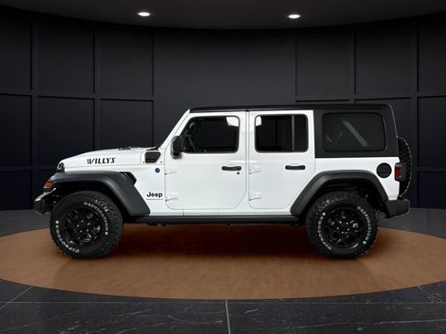 Used 2023 Jeep Wrangler Unlimited w/ Cold Weather Group AWD/4WD image 2