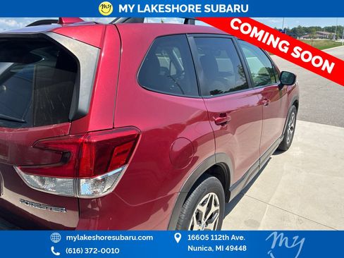 Used 2019 Subaru Forester Premium w/ Popular Package #1 AWD/4WD image 9
