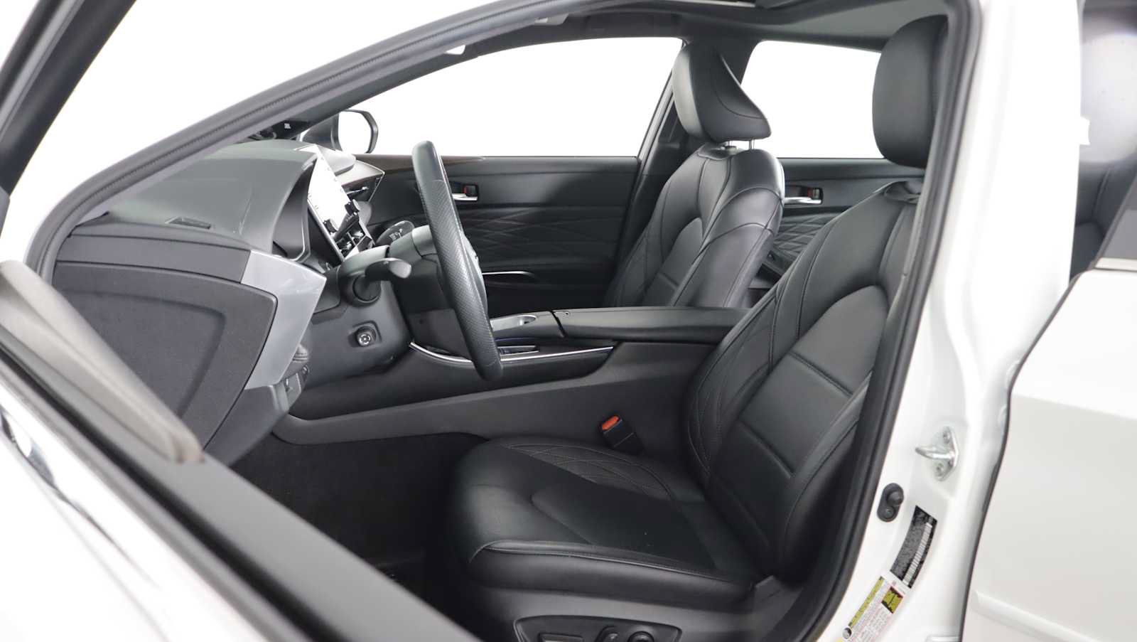 Used 2022 Toyota Avalon Limited w/ Advanced Safety Package FWD image 11