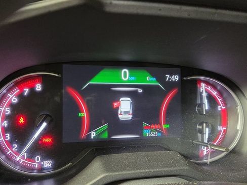 Used 2025 Toyota RAV4 XLE AWD/4WD image 16