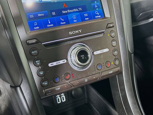 Used 2020 Ford Fusion Titanium image 24