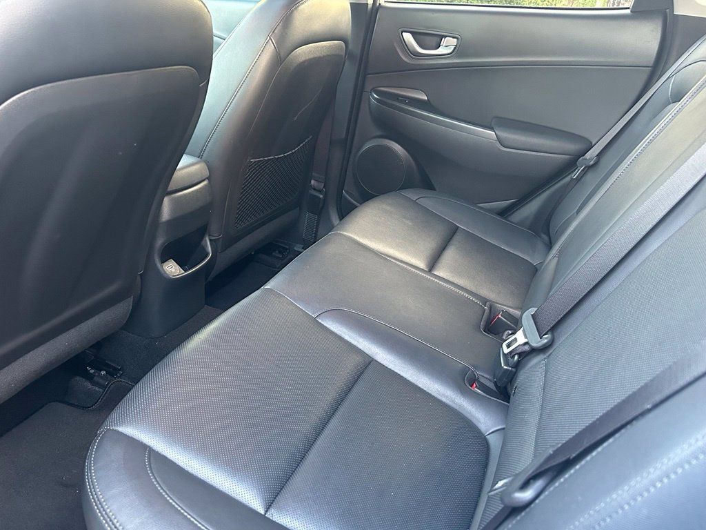 Used 2022 Hyundai Kona Limited FWD image 45