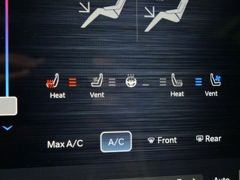 Used 2024 RAM 3500 Laramie image 13