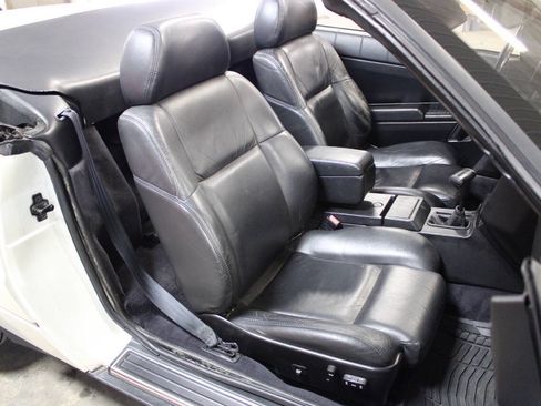 Used 1993 Cadillac Allante FWD image 39