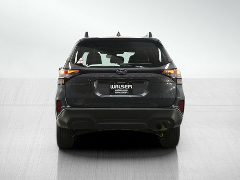 Used 2025 Subaru Forester Premium AWD/4WD image 4