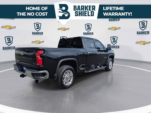 Used 2025 Chevrolet Silverado 2500 LTZ w/ LTZ Premium Package AWD/4WD image 8