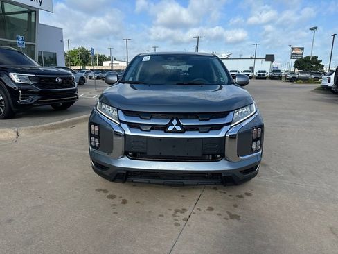 Used 2025 Mitsubishi Outlander Sport SE AWD/4WD image 2