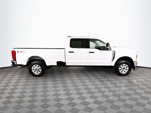 Used 2024 Ford F350 XLT w/ FX4 Off-Road Package AWD/4WD image 8