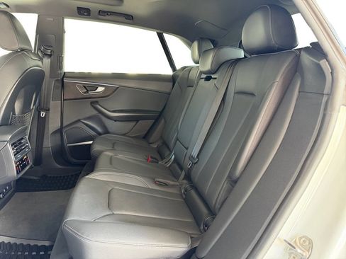 Used 2021 Audi Q8 Premium Plus w/ Premium Plus Package AWD/4WD image 16