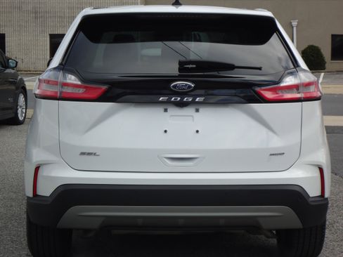 Used 2022 Ford Edge SEL w/ Convenience Package image 4