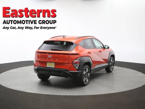 Used 2024 Hyundai Kona SEL AWD/4WD image 38
