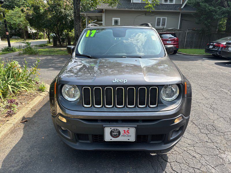 Used 2017 Jeep Renegade Latitude AWD/4WD image 6
