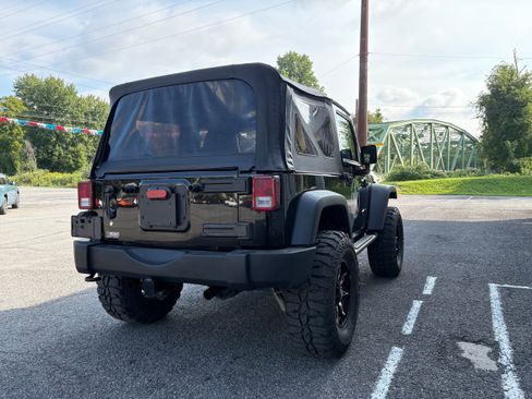 Used 2013 Jeep Wrangler Sport AWD/4WD image 7
