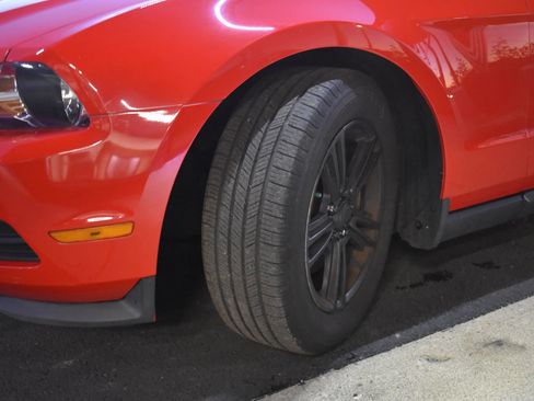 Used 2012 Ford Mustang Coupe image 18