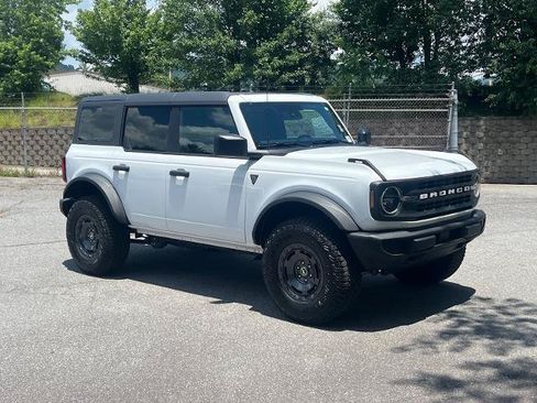 Certified 2025 Ford Bronco 4-Door w/ Sasquatch Package AWD/4WD image 1
