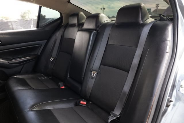 Used 2020 Nissan Altima 2.5 SR FWD image 11
