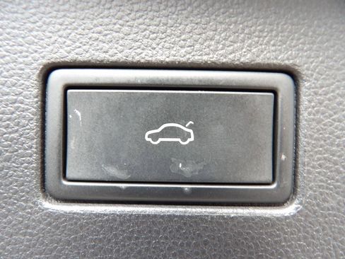 Used 2023 Volkswagen Atlas SEL image 27