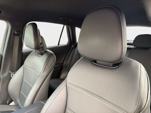 Used 2025 Mercedes-Benz GLC 300 4MATIC image 39