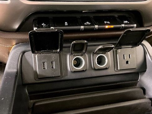 Certified 2017 Chevrolet Silverado 1500 LTZ w/ Texas Edition AWD/4WD image 15