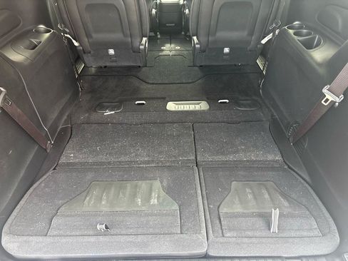 Used 2026 Chrysler Pacifica Select FWD image 49