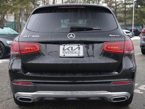 Used 2022 Mercedes-Benz GLC 300 4MATIC w/ Premium Package Lite image 11