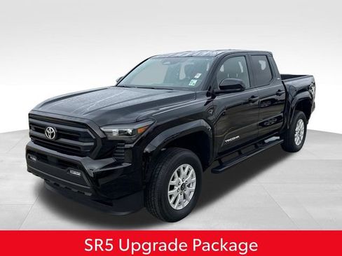 Used 2025 Toyota Tacoma SR5 w/ SR5 Upgrade Package image 3