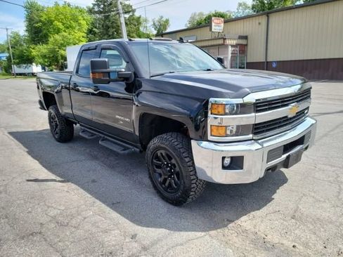 Used 2017 Chevrolet Silverado 2500 LT AWD/4WD image 3