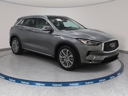 Certified 2025 INFINITI QX50 Luxe AWD/4WD image 3