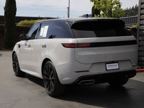 Certified 2024 Land Rover Range Rover Sport Dynamic SE image 6