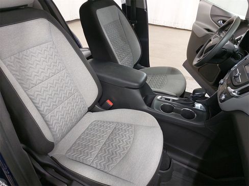 Used 2023 Chevrolet Equinox LS w/ LS Convenience Package image 13