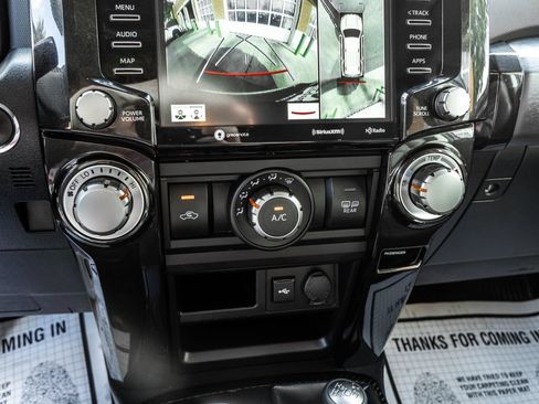 Used 2022 Toyota 4Runner TRD Off-Road Premium AWD/4WD image 21