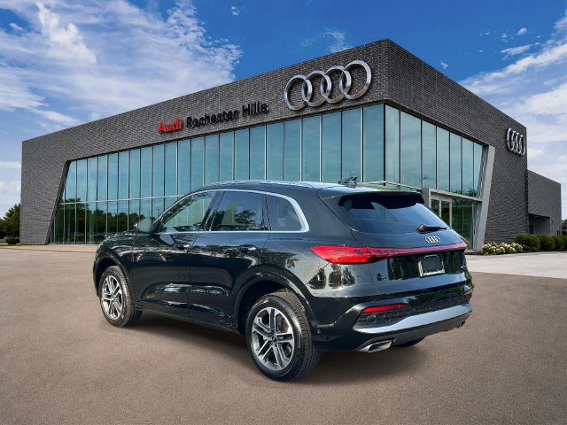 Certified 2025 Audi Q5 Premium w/ Convenience Package AWD/4WD image 4