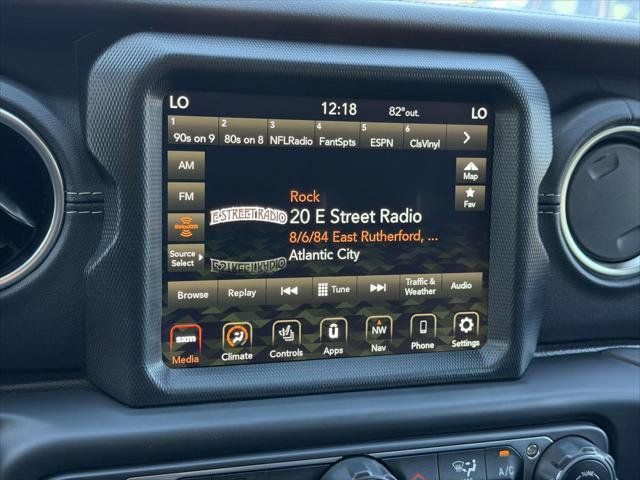 Used 2021 Jeep Gladiator Overland w/ Popular Equipment Package AWD/4WD image 24
