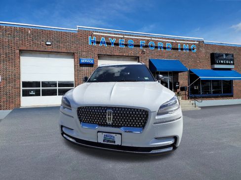 Used 2023 Lincoln Aviator Reserve w/ Elements Package Plus image 2