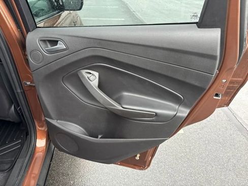 Used 2017 Ford Escape Titanium image 16