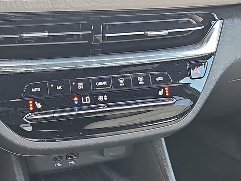 Used 2025 Buick Envista Avenir FWD image 14
