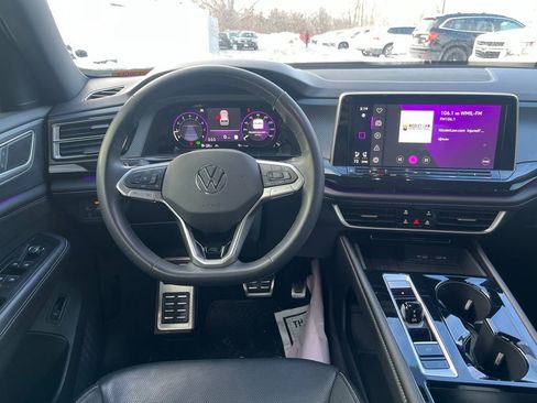 Certified 2025 Volkswagen Atlas Cross Sport SEL R-Line image 19