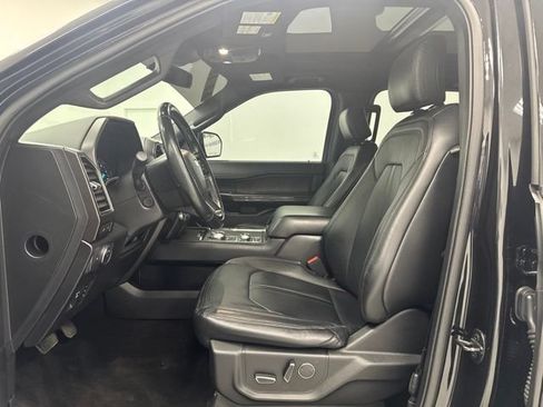 Used 2019 Ford Expedition Limited w/ Equipment Group 302A AWD/4WD image 27