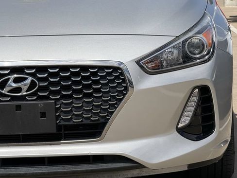 Used 2018 Hyundai Elantra GT FWD image 8