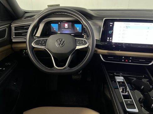 Used 2024 Volkswagen Atlas Cross Sport SE image 14