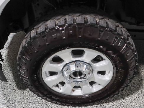 Used 2023 Ford F250 XLT w/ FX4 Off-Road Package image 11