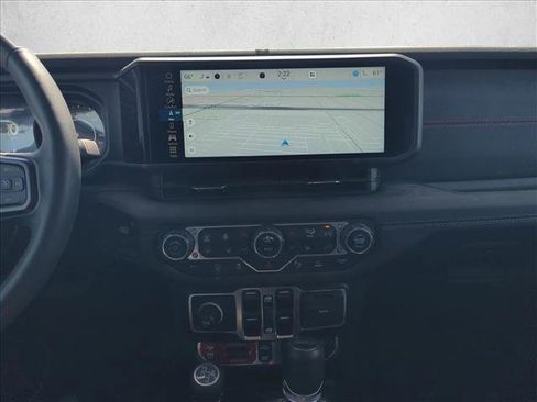 Used 2024 Jeep Gladiator Rubicon image 13