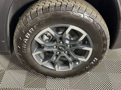 New 2025 Chevrolet Equinox ACTIV image 33