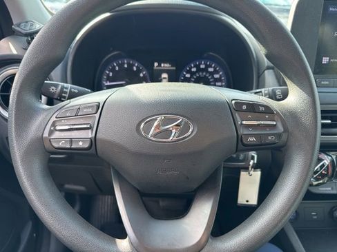 Used 2022 Hyundai Kona SE FWD image 18